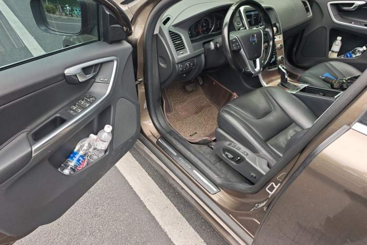 Used Volvo XC60 2015 T5 Smart Upgrade Model Driver Seat