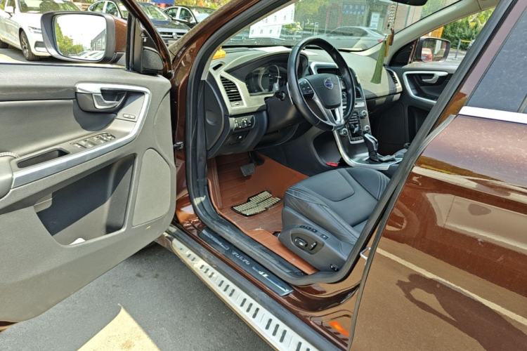 Used Volvo XC60 2015 T5 AWD Smart Drive Edition Driver Seat