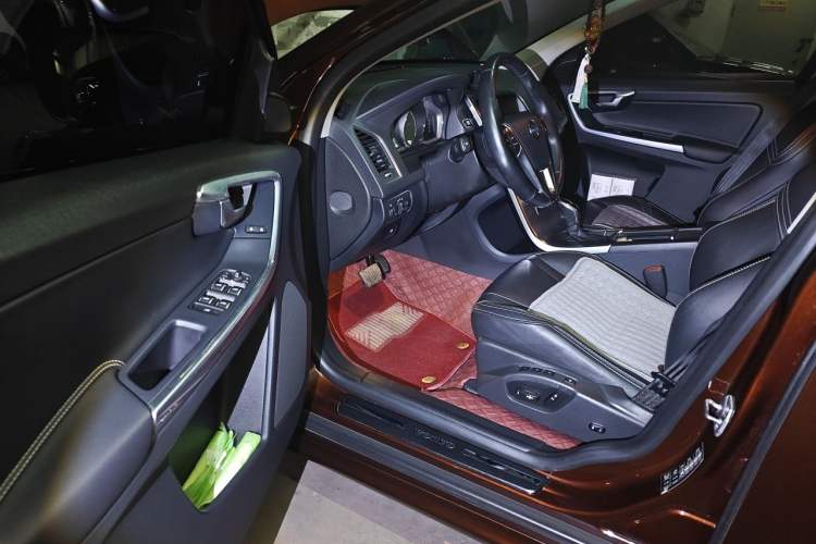 Used Volvo XC60 2015 T5 AWD Zhiyuan Edition Driver Seat