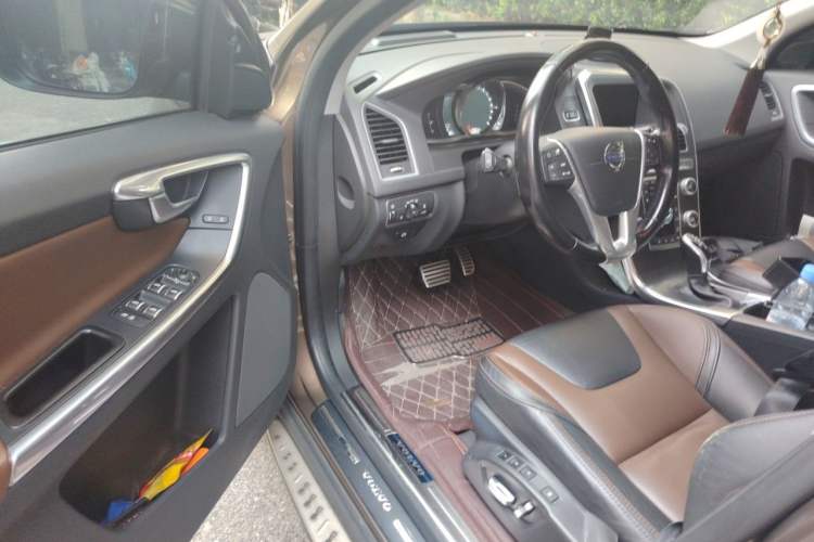 Used Volvo XC60 2015 T5 AWD Smart Drive Edition Driver Seat