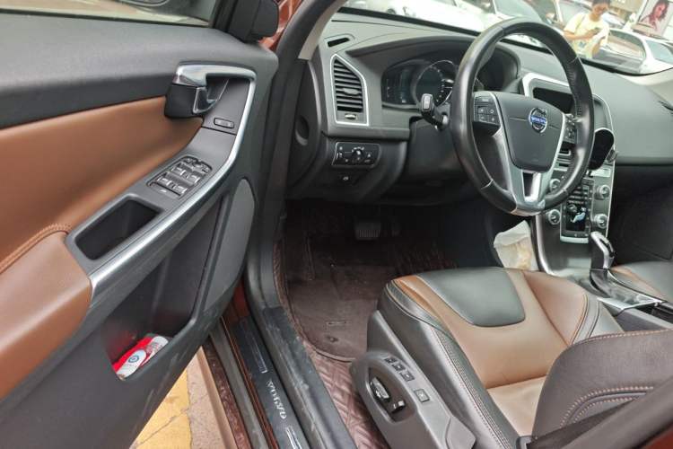 Used Volvo XC60 2015 T5 Smart Upgrade Model Driver Seat