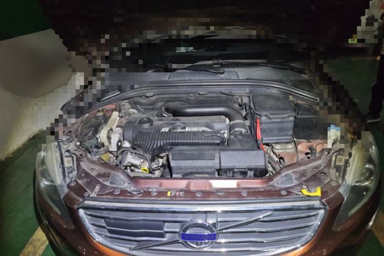 Used Volvo XC60 2015 T5 AWD Smart Drive Edition Engine Bay