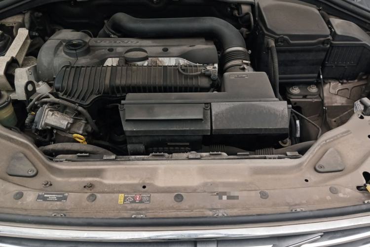 Used Volvo XC60 2015 T5 AWD Zhiyuan Edition Engine Bay