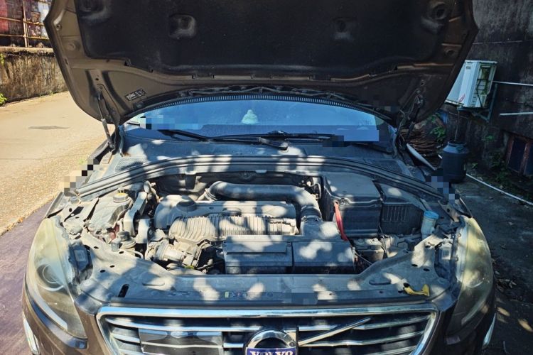 Used Volvo XC60 2015 T5 AWD Smart Drive Edition Engine Bay