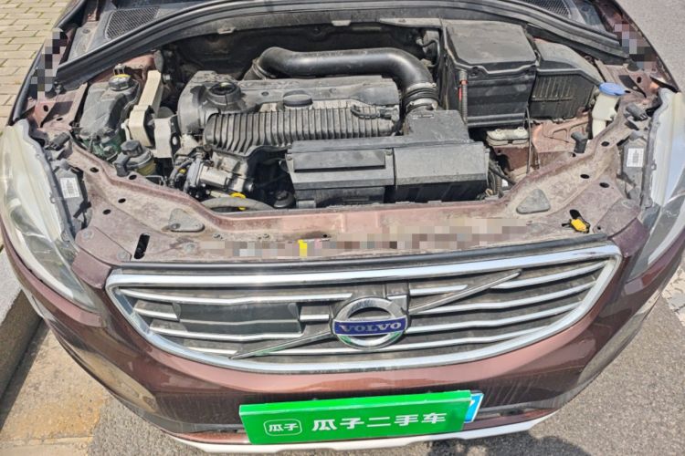 Used Volvo XC60 2015 T5 AWD Zhiyuan Edition Engine Bay