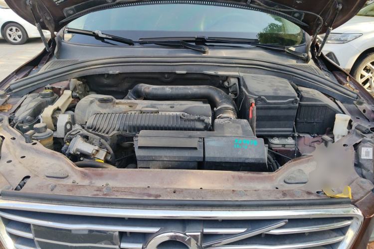 Used Volvo XC60 2015 T5 AWD Zhiyuan Edition Engine Bay