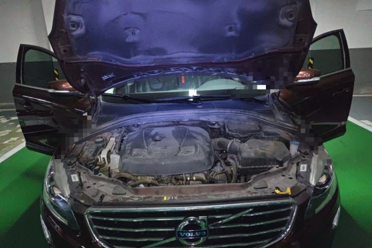 Used Volvo XC60 2015 T5 Smart Upgrade Model Engine Bay