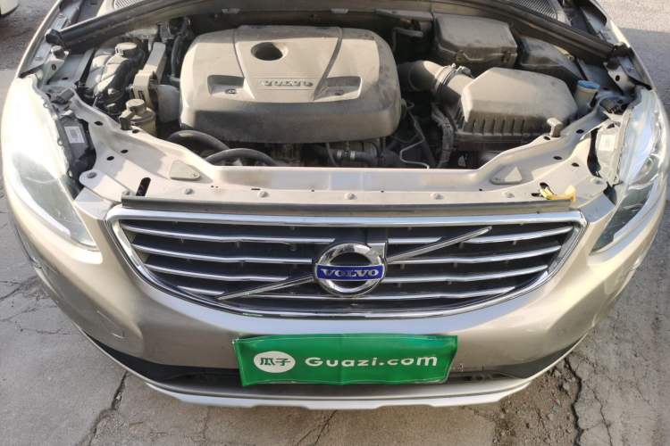 Used Volvo XC60 2015 T5 Smart Upgrade Model Engine Bay