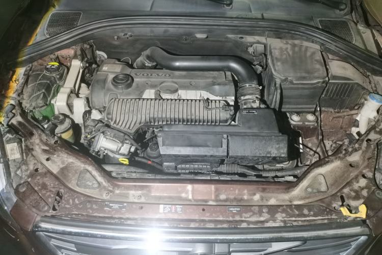 Used Volvo XC60 2015 T5 AWD Smart Drive Edition Engine Bay
