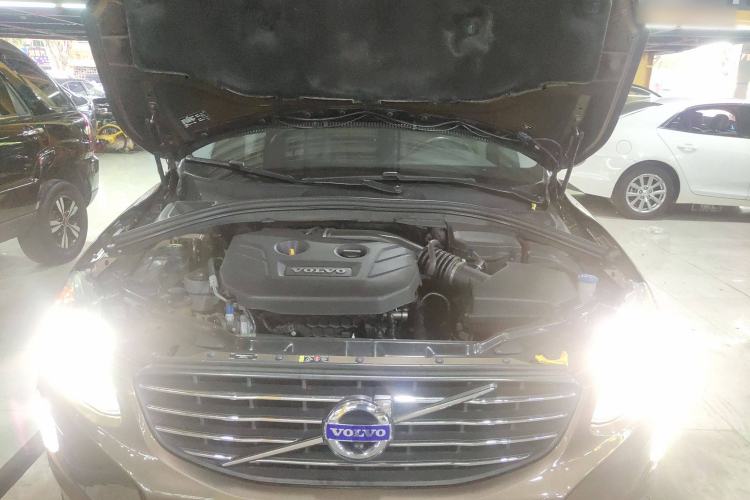 Used Volvo XC60 2015 T5 Zhiyi Edition Engine Bay
