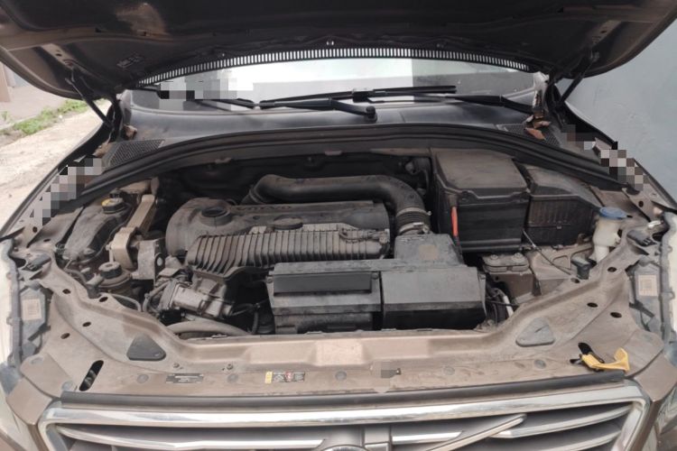 Used Volvo XC60 2015 T5 AWD Smart Drive Edition Engine Bay