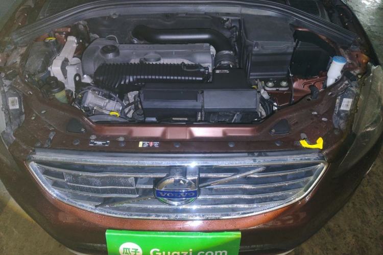 Used Volvo XC60 2015 T5 AWD Zhiyuan Edition Engine Bay