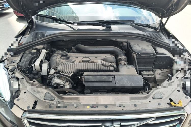 Used Volvo XC60 2015 T5 AWD Zhiyuan Edition Engine Bay