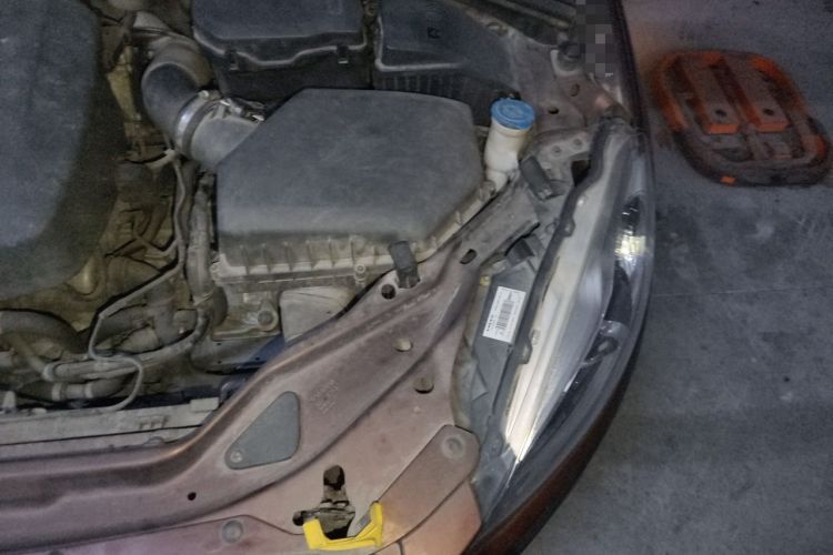 Used Volvo XC60 2015 T5 Smart Upgrade Model Engine Bay Left