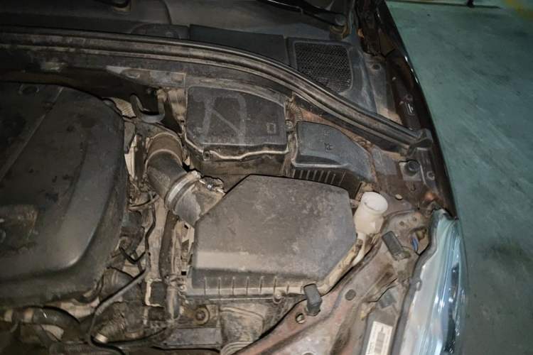 Used Volvo XC60 2015 T5 Smart Upgrade Model Engine Bay Left