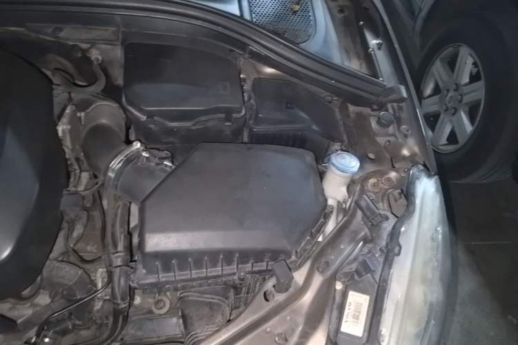 Used Volvo XC60 2015 T5 Smart Edition Engine Bay Left