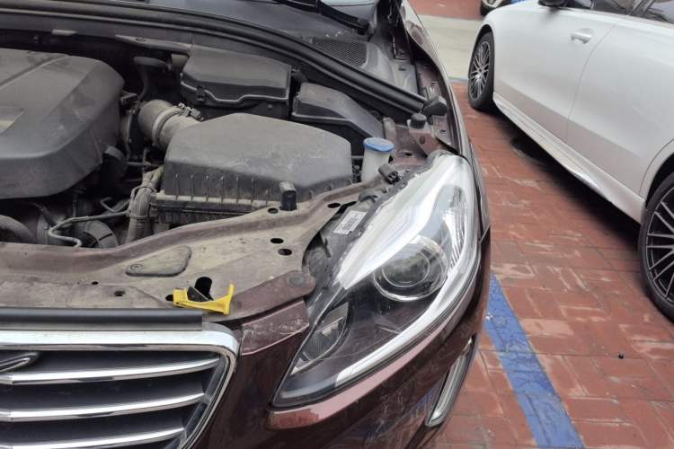 Used Volvo XC60 2015 T5 Smart Upgrade Model Engine Bay Left