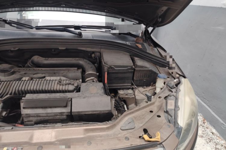 Used Volvo XC60 2015 T5 AWD Smart Drive Edition Engine Bay Left