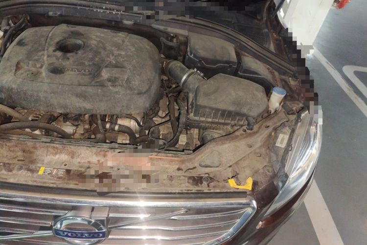 Used Volvo XC60 2015 T5 Smart Upgrade Model Engine Bay Left