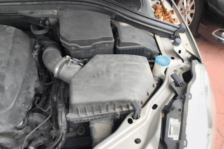Used Volvo XC60 2015 T5 Smart Upgrade Model Engine Bay Left
