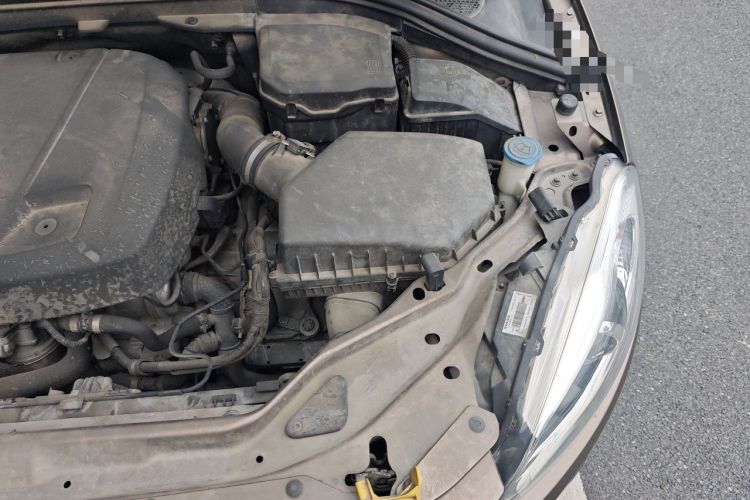 Used Volvo XC60 2015 T5 Smart Upgrade Model Engine Bay Left