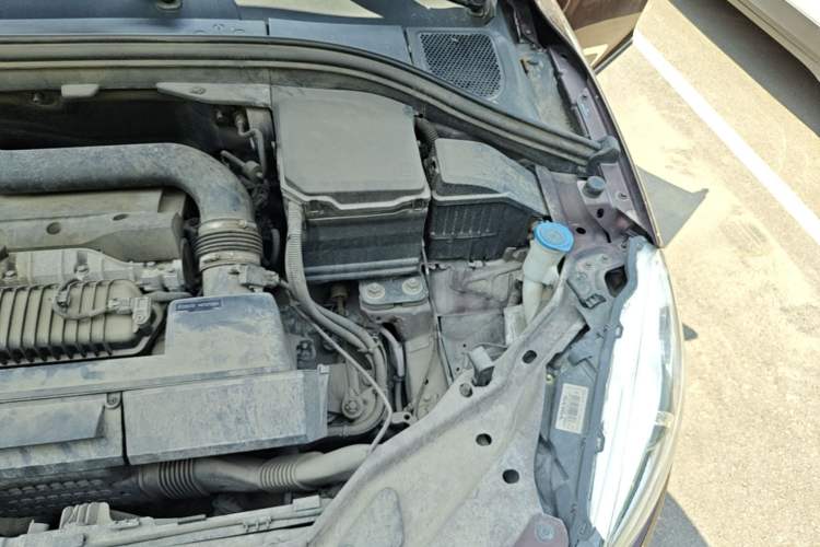 Used Volvo XC60 2015 T5 AWD Smart Drive Edition Engine Bay Left