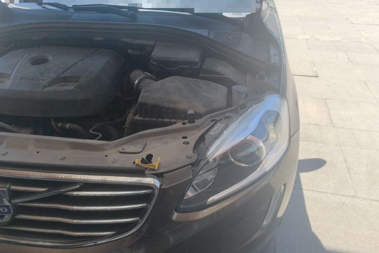 Used Volvo XC60 2015 T5 Smart Upgrade Model Engine Bay Left
