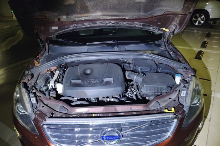 Used Volvo XC60 2015 T5 Smart Upgrade Model Engine Bay