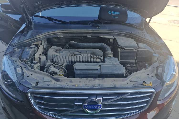 Used Volvo XC60 2015 T5 AWD Smart Drive Edition Engine Bay