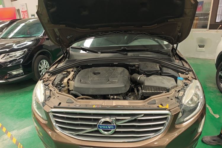Used Volvo XC60 2015 T5 Smart Edition Engine Bay