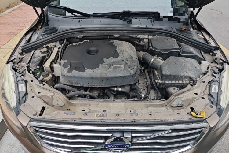 Used Volvo XC60 2015 T5 Smart Upgrade Model Engine Bay