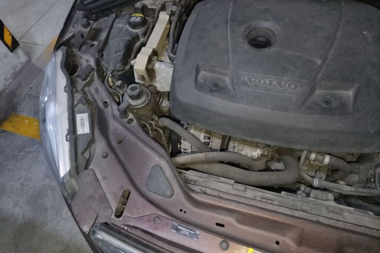 Used Volvo XC60 2015 T5 Smart Upgrade Model Engine Bay Right