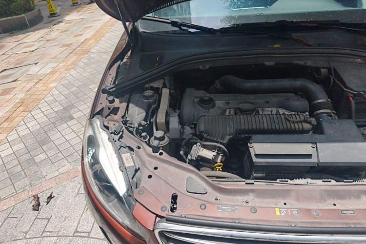 Used Volvo XC60 2015 T5 AWD Smart Drive Edition Engine Bay Right
