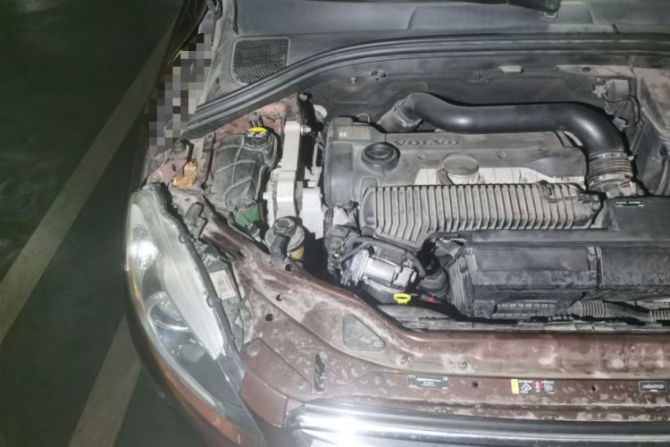 Used Volvo XC60 2015 T5 AWD Smart Drive Edition Engine Bay Right