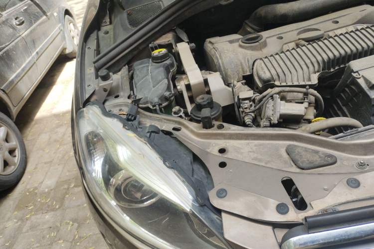 Used Volvo XC60 2015 T5 AWD Zhiyuan Edition Engine Bay Right