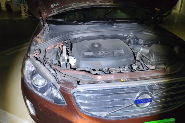 Used Volvo XC60 2015 T5 Smart Upgrade Model Engine Bay Right