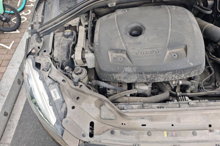 Used Volvo XC60 2015 T5 Smart Upgrade Model Engine Bay Right