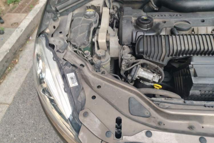 Used Volvo XC60 2015 T5 AWD Smart Drive Edition Engine Bay Right