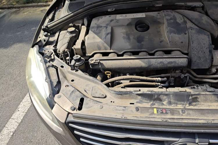 Used Volvo XC60 2015 T6 Zhiyi Edition Engine Bay Right