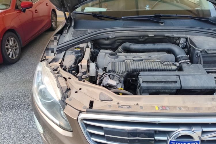 Used Volvo XC60 2015 T5 AWD Smart Drive Edition Engine Bay Right