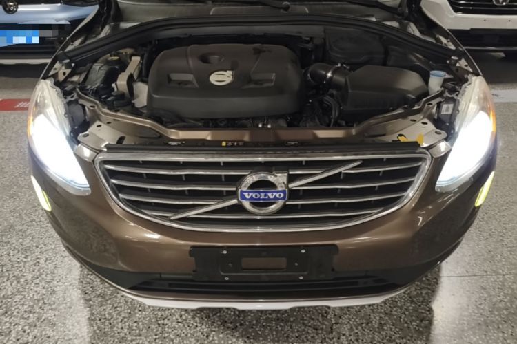 Used Volvo XC60 2015 T5 Smart Upgrade Model Engine Bay