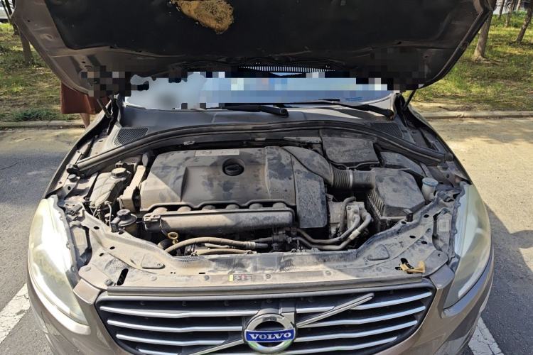 Used Volvo XC60 2015 T6 Zhiyi Edition Engine Bay