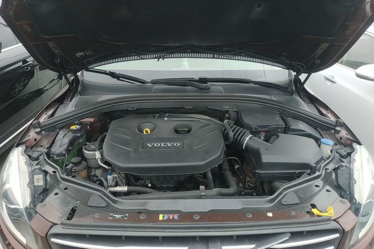 Used Volvo XC60 2015 T5 Zhiyi Edition Engine Bay