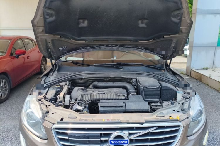 Used Volvo XC60 2015 T5 AWD Smart Drive Edition Engine Bay