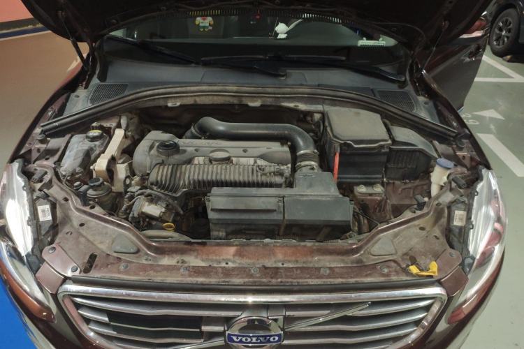 Used Volvo XC60 2015 T5 AWD Smart Drive Edition Engine Bay