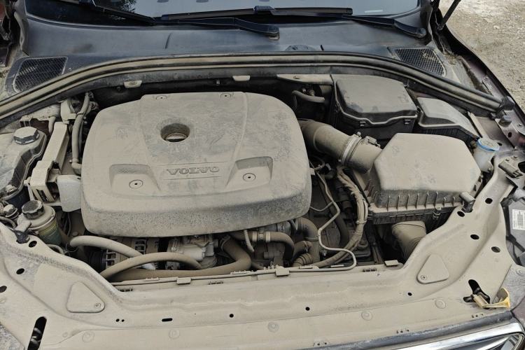 Used Volvo XC60 2015 T5 Smart Upgrade Model Engine Bay
