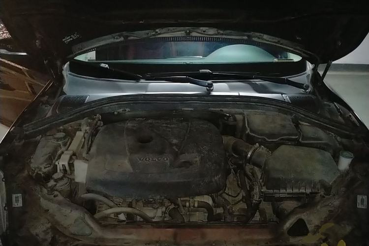 Used Volvo XC60 2015 T5 Smart Upgrade Model Engine Bay