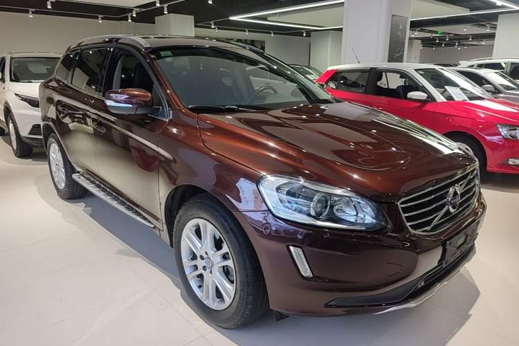 Used Volvo XC60 2015 T5 Smart Upgrade Model Exterior 1