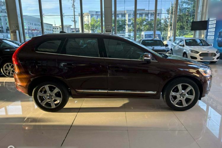 Used Volvo XC60 2015 T5 AWD Smart Drive Edition Exterior 3