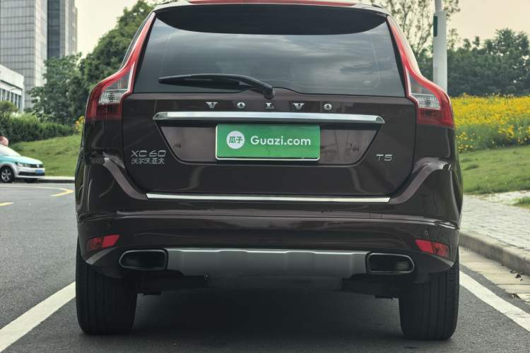 Used Volvo XC60 2015 T5 Smart Upgrade Model Exterior 5